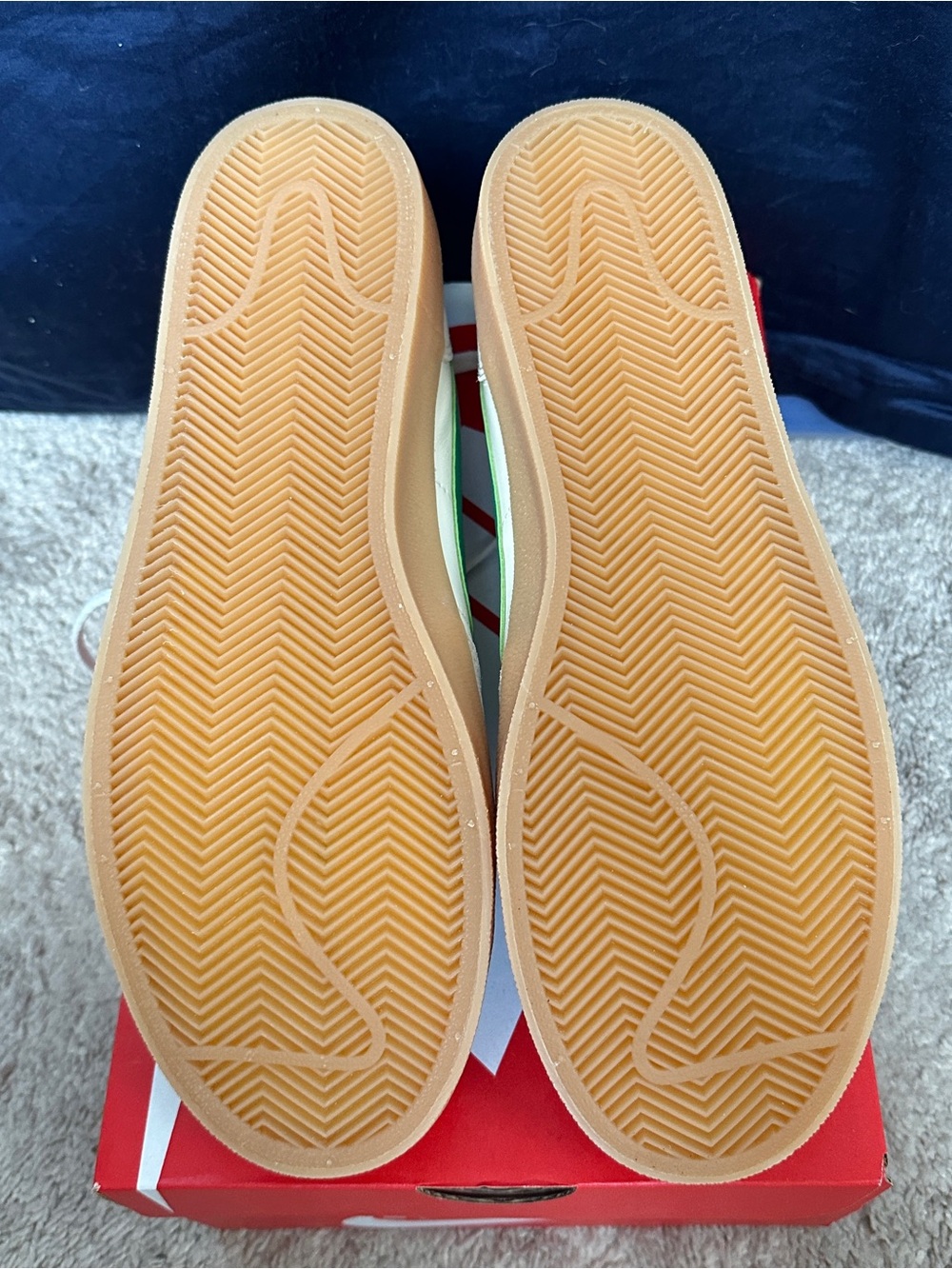 Nike Killshot 2 Leather Sneakers with Green Swoosh and Gum Sole - Picture 6 of 8